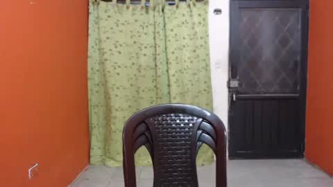 CALL ME LOVE  LAURA online show from 01/04/25, 06:41