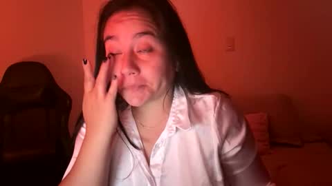 laura online show from 02/09/26, 12:03