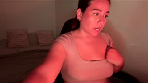 laura online show from 04/08/26, 02:44