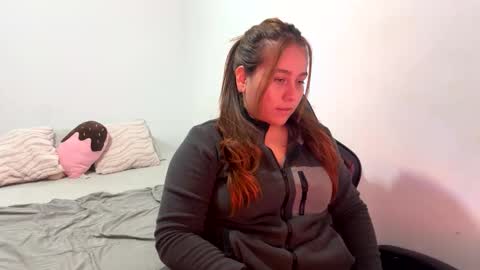 laura online show from 04/19/26, 02:00