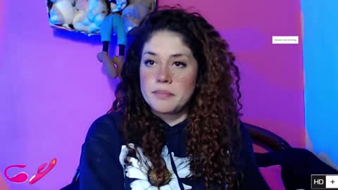 weedcam Curly Laura OF    online show from 09/10/25, 12:21