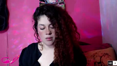 weedcam Curly Laura OF    online show from 12/22/25, 06:27