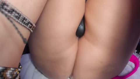 Snapshot of laura_hills18 chatting on 03/01/25, 06:21 Lura online show from 03/01/25, 06:21