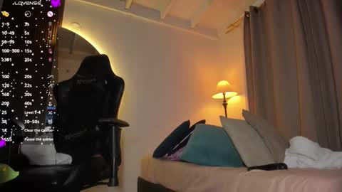 Lura online show from 10/30/25, 12:28