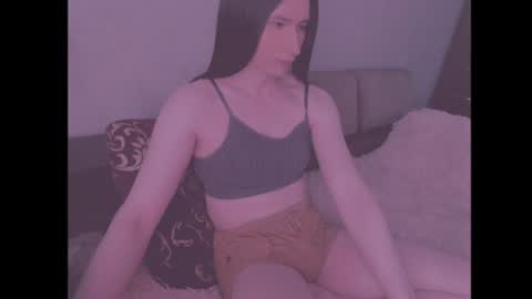 Snapshot of laura_night_byte chatting on 06/17/26, 05:32 laura_night_byte online show from 06/17/26, 05:32