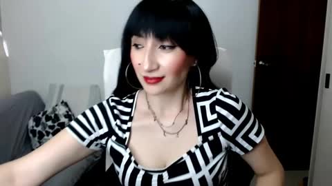 Snapshot of laura_pervert_ chatting on 06/02/26, 09:50 Laura online show from 06/02/26, 09:50