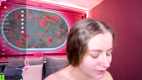 Laura online show from 01/12/25, 06:59