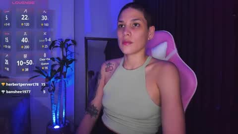 Snapshot of laura_r23 chatting on 01/03/25, 11:23 Laura Rose online show from 01/03/25, 11:23