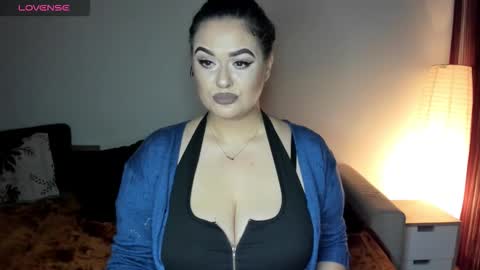 Laura online show from 11/16/25, 04:45