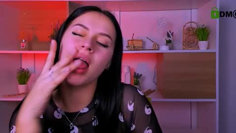 laura_sween online show from 10/26/25, 08:15