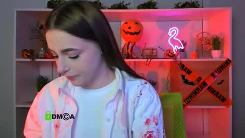 laura_sween online show from 10/28/25, 08:11