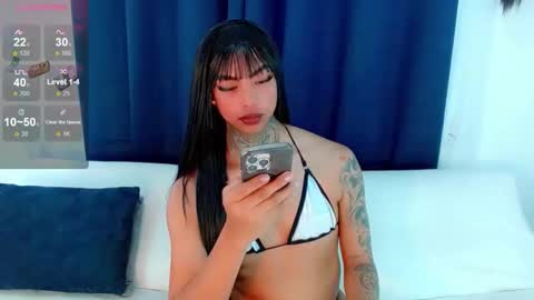 Laura online show from 11/30/25, 07:51