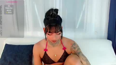 Laura online show from 05/28/26, 05:27