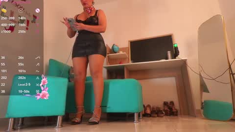 Snapshot of laura_zans_ chatting on 01/09/25, 11:14 Laura Zans I am sensual goddes and i was born for loveworshipping and enjoyment. online show from 01/09/25, 11:14