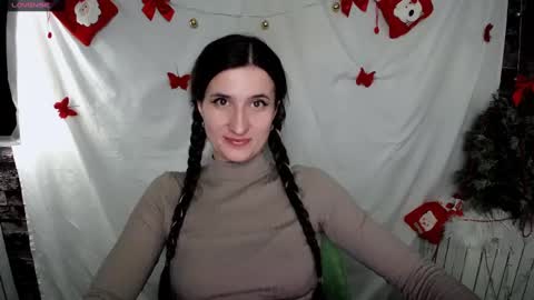 Snapshot of lauradre_ chatting on 01/05/25, 08:43 Laura online show from 01/05/25, 08:43