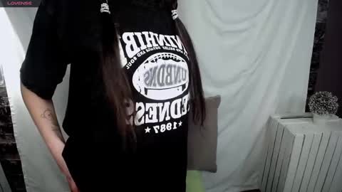 Snapshot of lauradre_ chatting on 01/20/25, 09:24 Laura online show from 01/20/25, 09:24