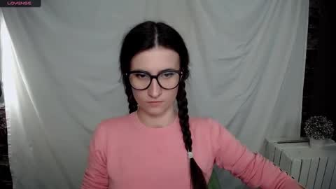 Snapshot of lauradre_ chatting on 01/21/25, 03:21 Laura online show from 01/21/25, 03:21