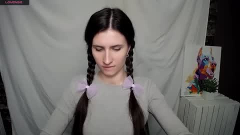 Snapshot of lauradre_ chatting on 03/01/25, 08:23 Laura online show from 03/01/25, 08:23