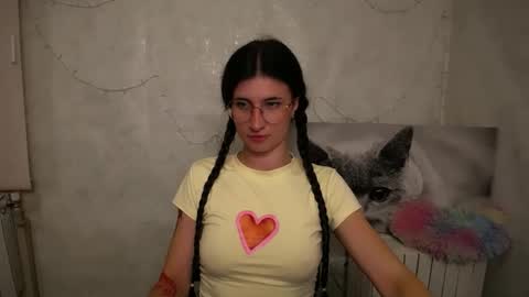 Laura online show from 05/30/26, 07:05