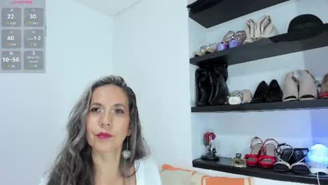 Laura online show from 07/23/26, 12:46