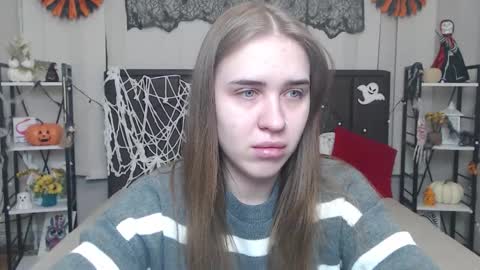 LauraHlot online show from 10/24/25, 05:31