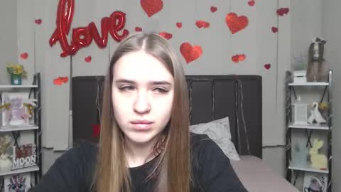 LauraHlot online show from 02/26/26, 07:35