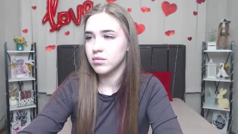 LauraHlot online show from 03/10/26, 06:35