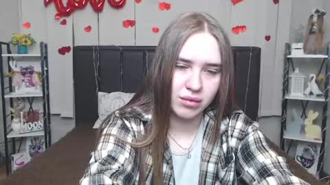 Snapshot of laurahlot chatting on 05/27/26, 05:48 LauraHlot online show from 05/27/26, 05:48