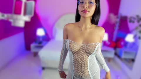 Laura MartinGMT-5 2200-0600 online show from 01/12/25, 01:21