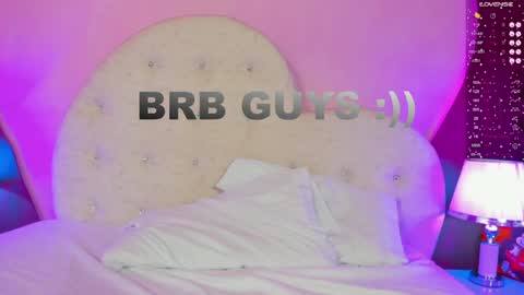 Laura MartinGMT-5 2200-0600 online show from 01/24/25, 07:19