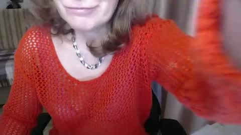 Snapshot of lauraoven1 chatting on 03/10/25, 02:16 Lauraoven1 online show from 03/10/25, 02:16