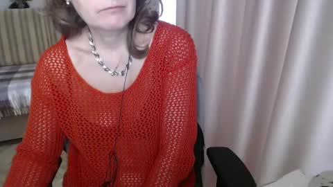 Snapshot of lauraoven1 chatting on 03/11/25, 10:29 Lauraoven1 online show from 03/11/25, 10:29