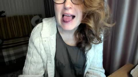 Lauraoven1 online show from 02/06/26, 01:47