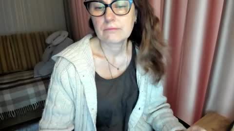 Lauraoven1 online show from 02/12/26, 07:58