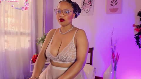 Laurita Aries  online show from 10/15/25, 11:54