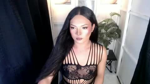 laurasaintxxx online show from 07/01/26, 02:02
