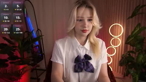  Laura  online show from 11/11/25, 06:24