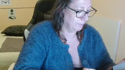 laureanne online show from 12/04/24, 04:49