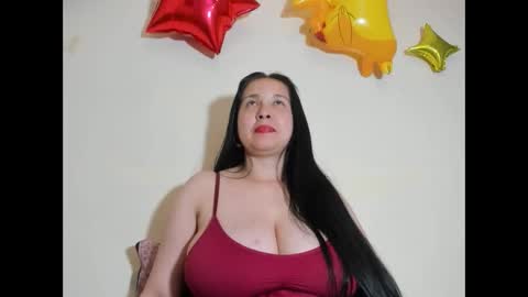 Snapshot of laureen777 chatting on 02/15/25, 11:03 laureen777 online show from 02/15/25, 11:03