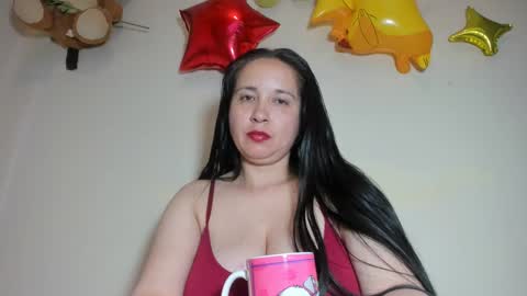 Snapshot of laureen777 chatting on 03/02/25, 12:01 laureen777 online show from 03/02/25, 12:01