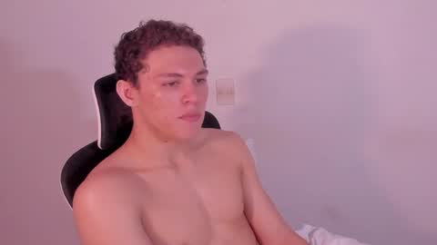 Laureent online show from 03/29/26, 07:08