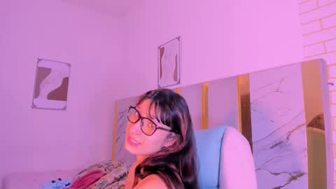 Laurem online show from 11/01/25, 01:13