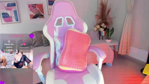 Snapshot of lauren__dallass chatting on 05/27/26, 01:57 MissLauren online show from 05/27/26, 01:57