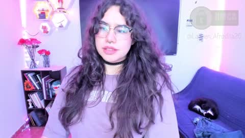  Im Lauren  independent model   online show from 01/18/25, 08:31