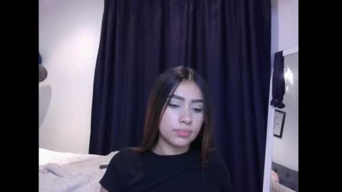 Snapshot of lauren_clauz chatting on 11/20/25, 12:00 Lauren Clauz online show from 11/20/25, 12:00