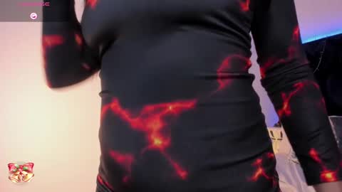 Snapshot of lauren_fit chatting on 01/23/25, 07:51 Lauren online show from 01/23/25, 07:51