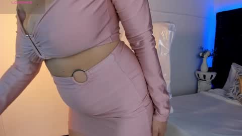 Snapshot of lauren_fit chatting on 09/12/25, 05:13 Lauren online show from 09/12/25, 05:13