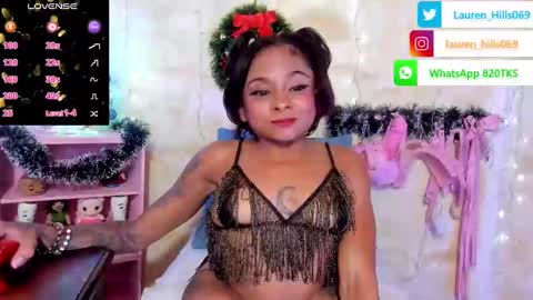Snapshot of lauren_hills7069 chatting on 12/14/24, 04:34 Lauren online show from 12/14/24, 04:34