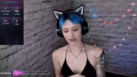 Eva online show from 10/26/25, 12:11