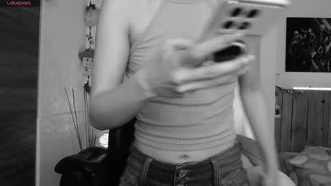 Lauren online show from 01/01/25, 12:21